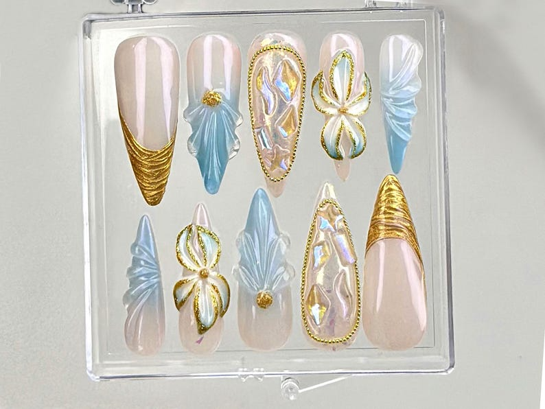 Luxury Golden Swirl Press On Nails | Pearlescent Accents Fake Nails | Elegant Bridal Nail Art | Chic Gold Designs False Nails | OC613YC