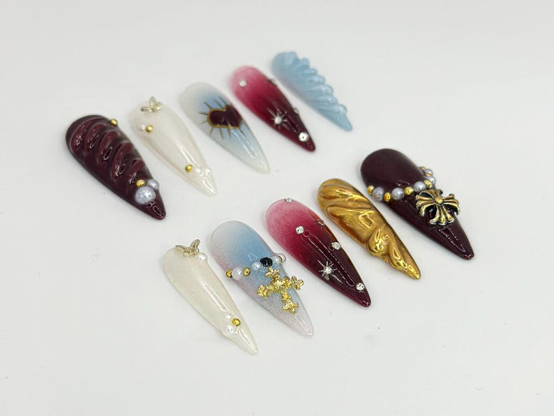 Gothic Sacred Heart Press On Nails | OB71