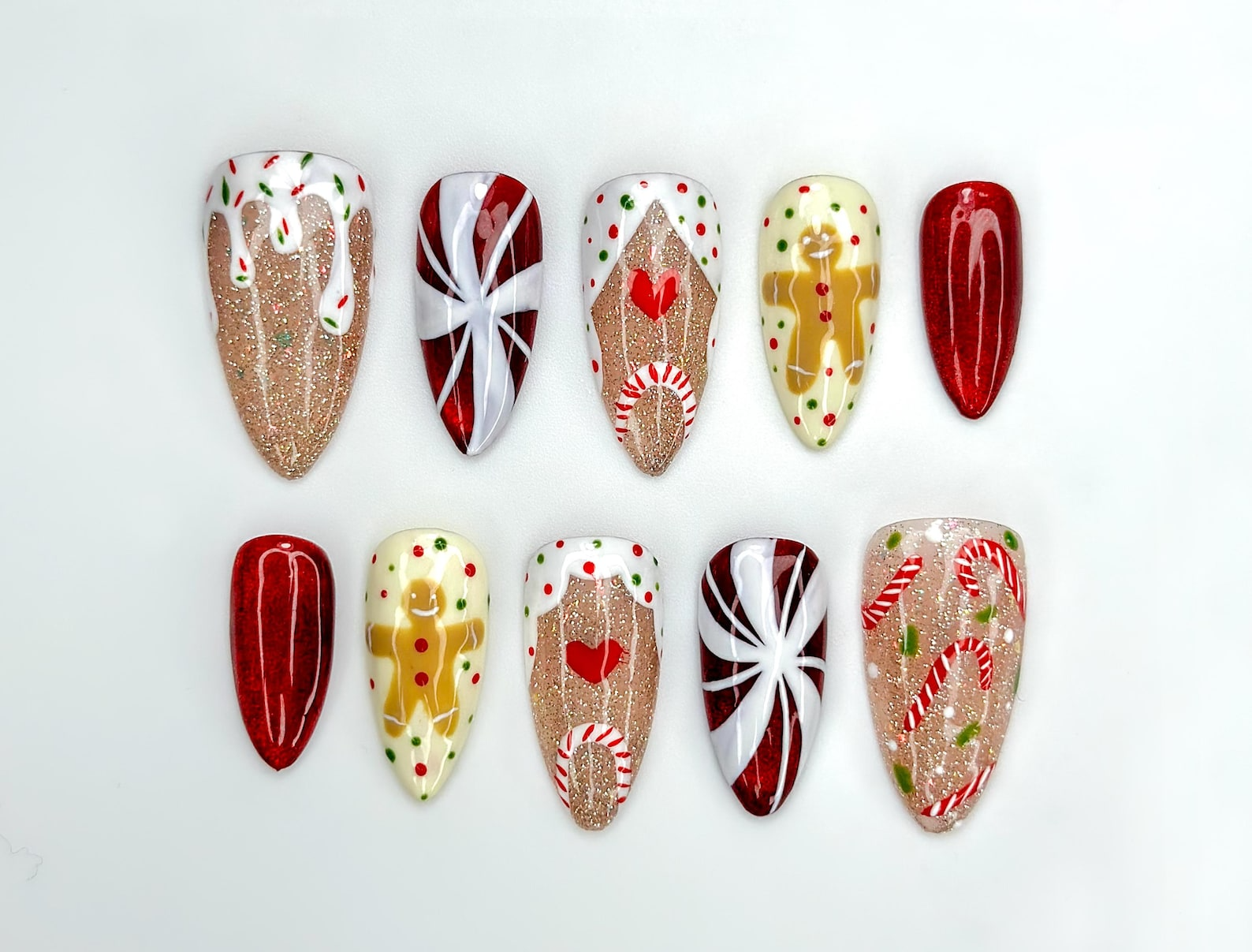 Wonderland Christmas Press On Nails | Santa Claus Christmas Nail Art | Candy Cane & Tree Nails | Cute Winter Nail Set | OB219EK