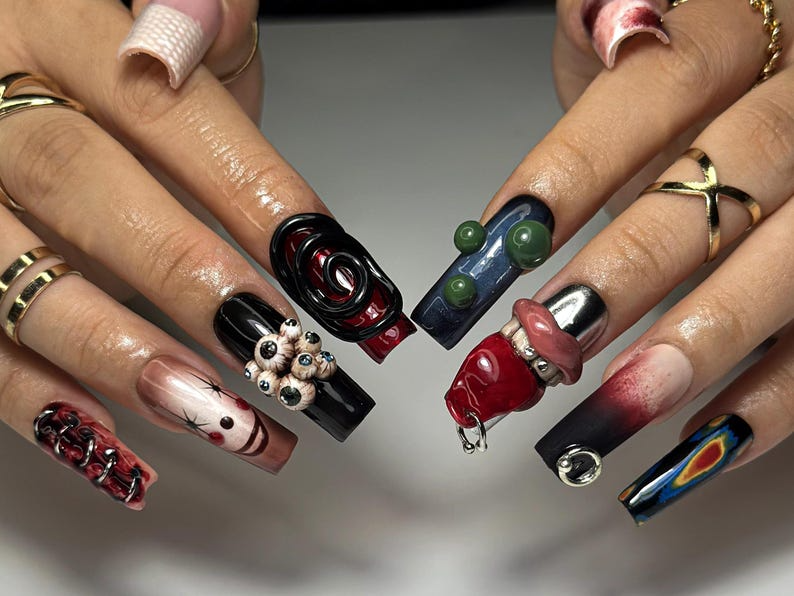 Dark Carnival Horror Press On Nails | 3D Creepy Clown Nail Art | Gothic Horror Eyes & Chains | Edgy Halloween Statement Set | OB144EK