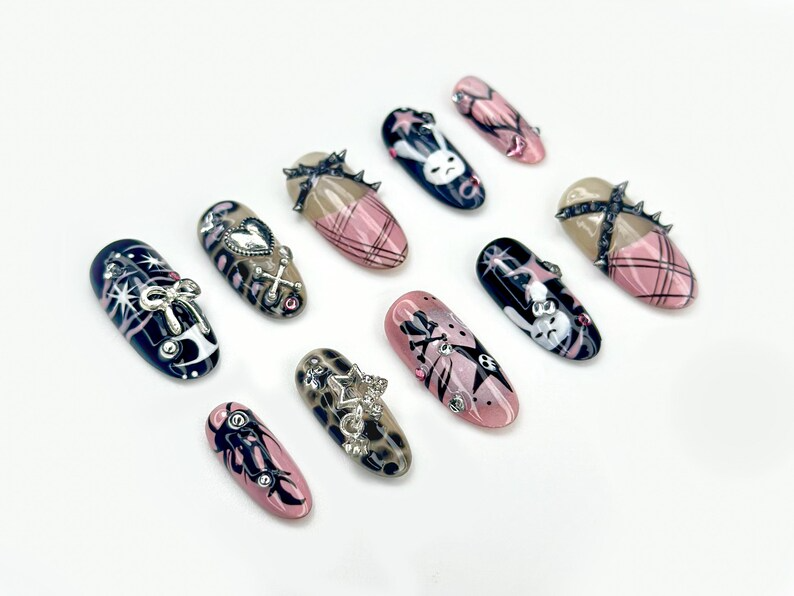 Gothic Bunny & Punk Heart Press On Nails | Y2K Alternative Nail Art | Pink Plaid. Stars And Skulls | Cute Bunny Gothic Vibes | OB1046EP