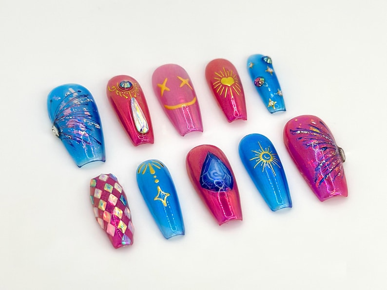 League of Legends Jinx Fake Nails | LoL Jinx Nail Art | Jinx-Themed Press Ons | Inspired by League of Legends Nails | Bold. Chaotic |OB711YC