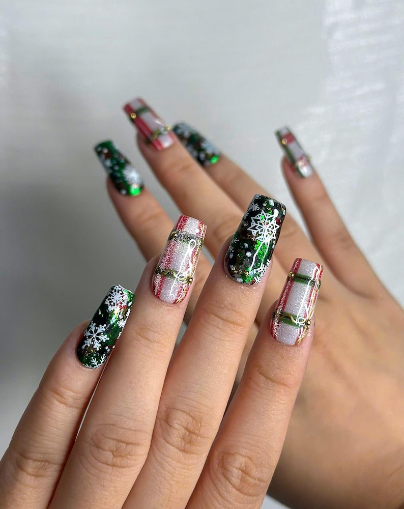 Holiday Sparkle Green Press On Nails For Christmas | Red Green Christmas Nails | Snowflake Glitter Nail Art | Festive Press Ons | Winter Nails | OC227HC