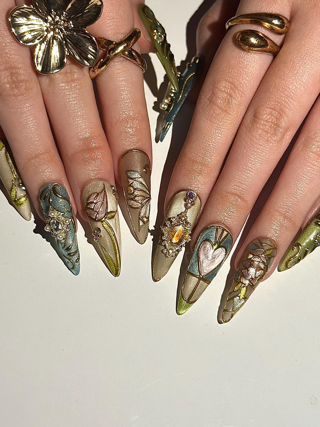 Baroque Stained Glass Press On Nails | Vintage Luxury Heart Nails | Handmade Victorian Aesthetic Nails | Handmade Stiletto Press Ons|OB311HC