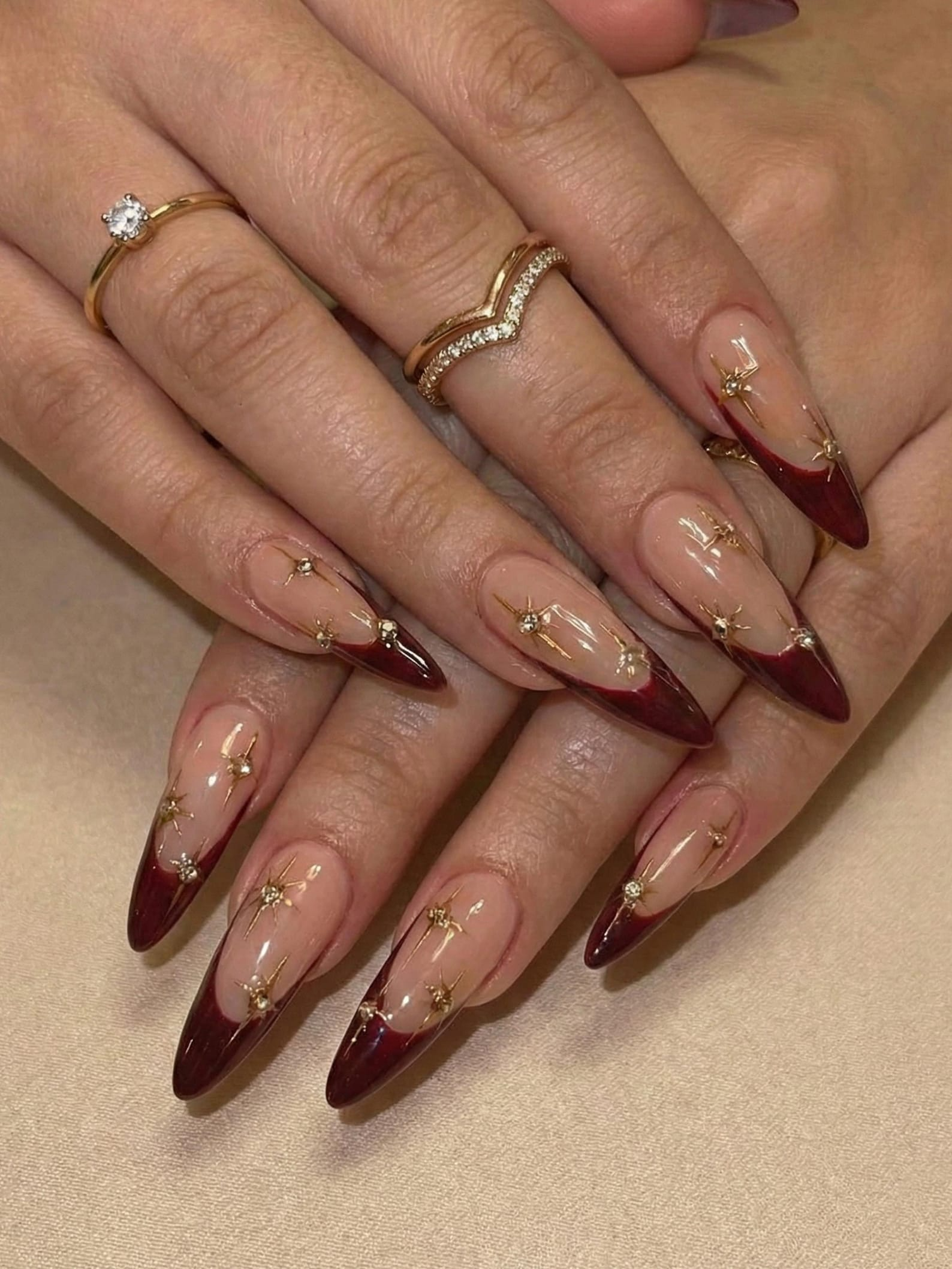 Nail Tabs for Press On Nails – Burgundy Star French Press On Nails for Luxury Women | OB10E