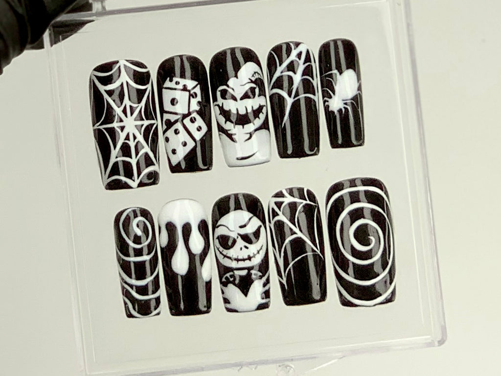 Spooky Halloween Press On Nails | Creepy Cute Nail Art | 3D Spider Web and Skull Acrylic Nails | Gothic-Inspried Fake Nails | Custom| OB562Y